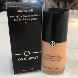 Giorgio Armani Luminous Silk Foundation 5.5